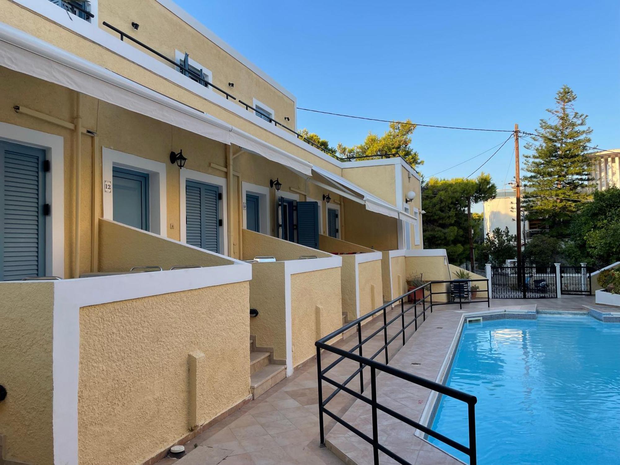 Esperides Maisonettes Agia Marina  Esterno foto