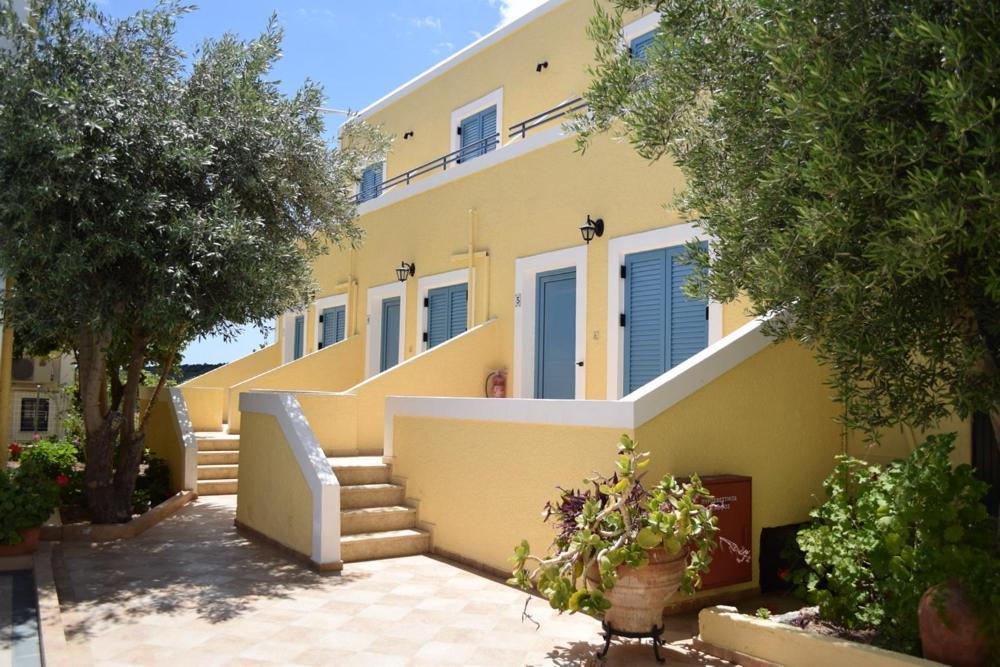 Esperides Maisonettes Agia Marina  Esterno foto