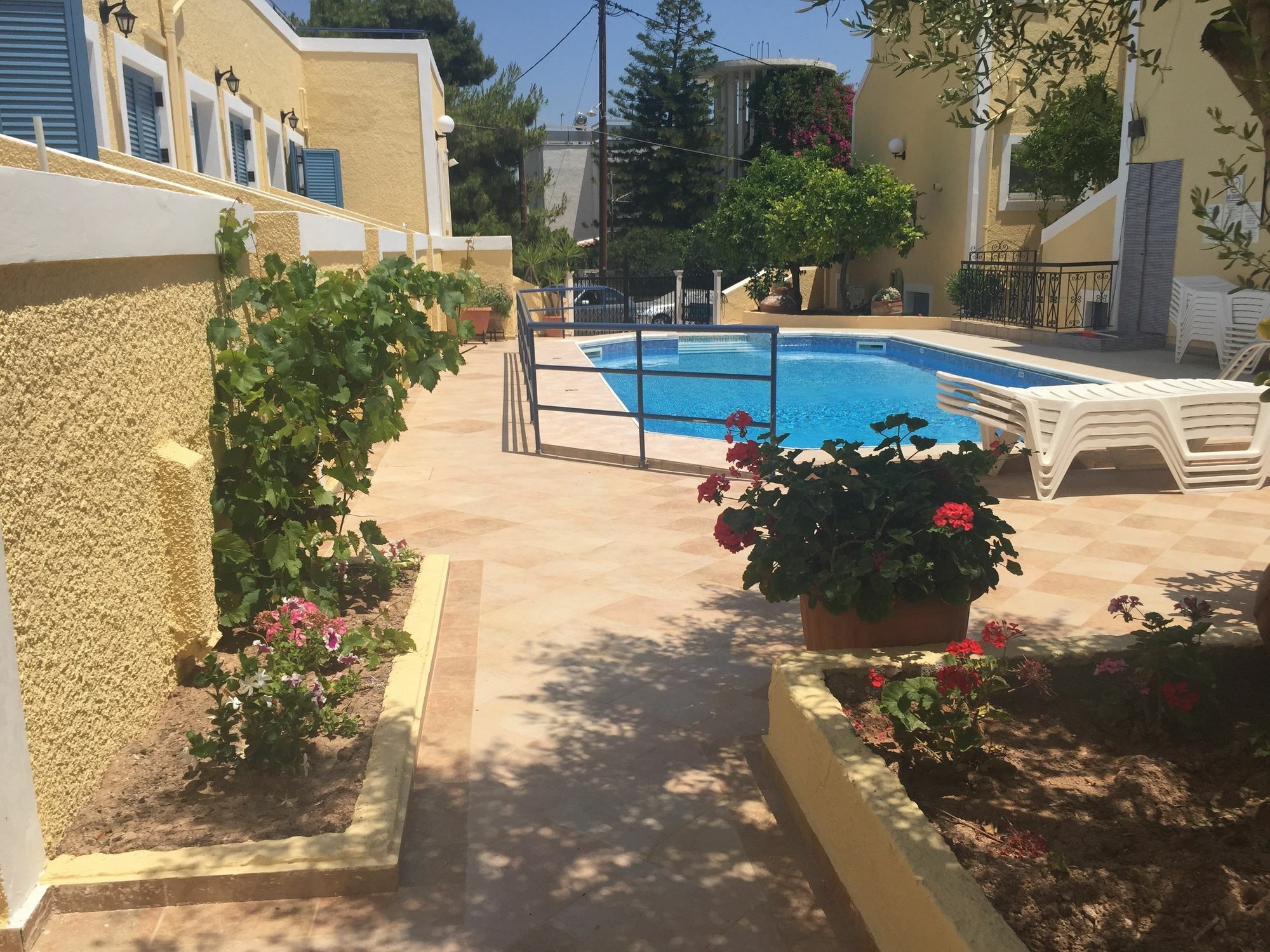 Esperides Maisonettes Agia Marina  Esterno foto