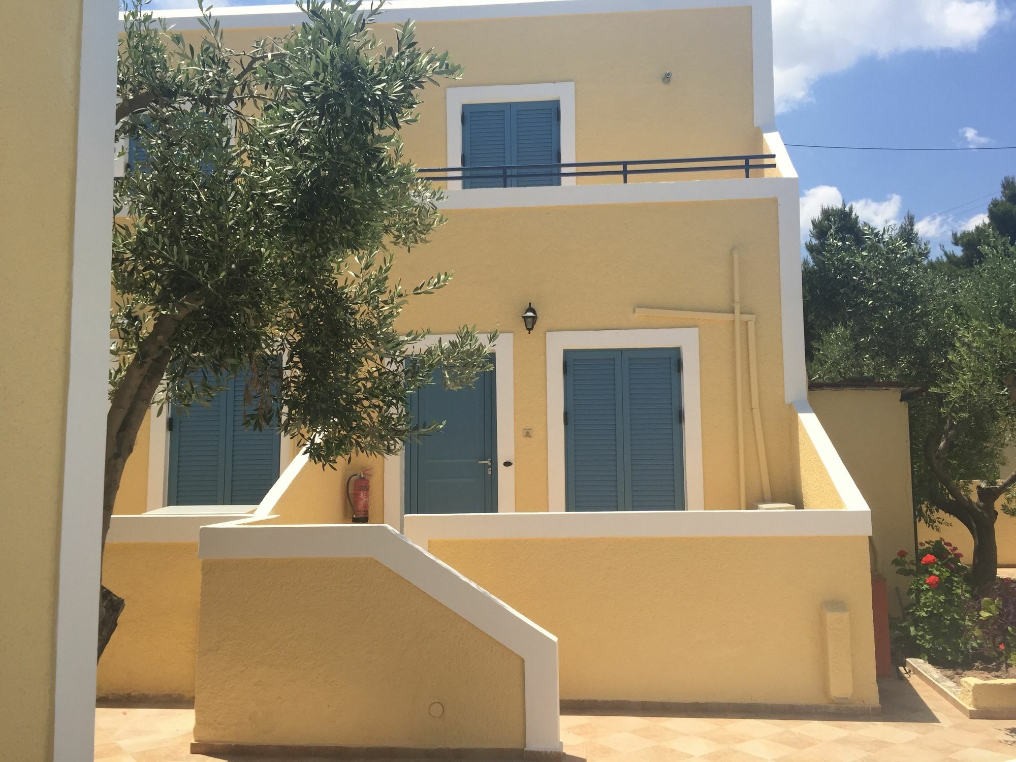 Esperides Maisonettes Agia Marina  Esterno foto